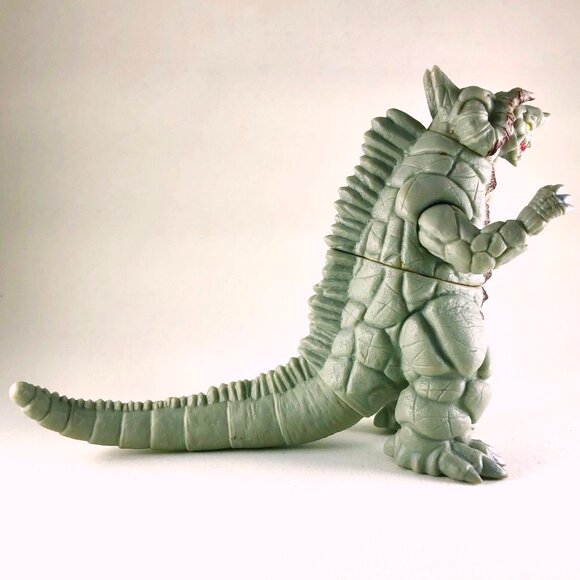 Bandai Kaiju Ultra Monster Series 500 #35 Silvergon Action Figure 2013 Ultraman - Picture 8 of 15